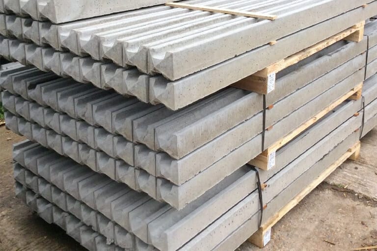 Slotted-Posts-&-Gravel-Boards-a1 (1)